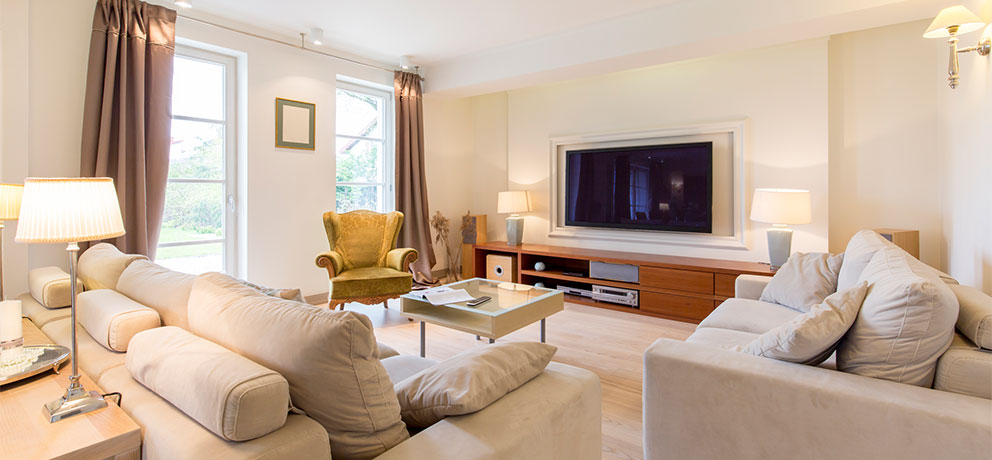 Arranging Living Room Furniture with A TV: 5 Rules to Follow | Parkman ...
