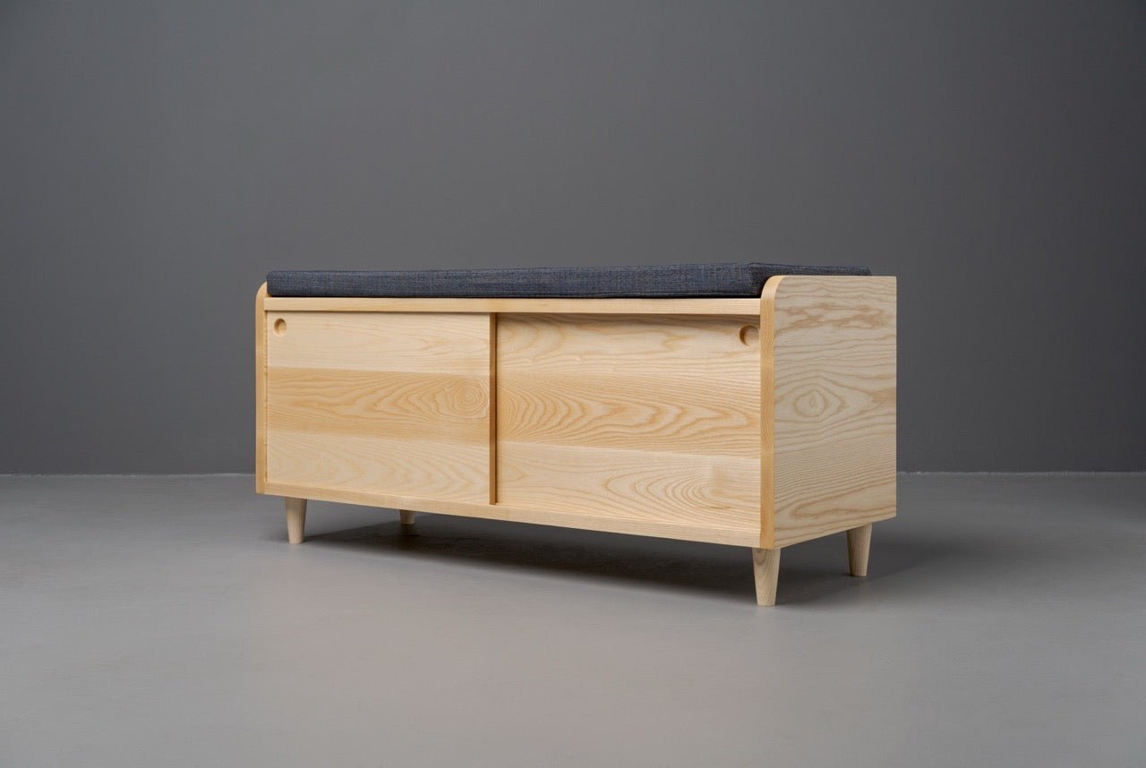 The Thornhill Entryway Storage Bench