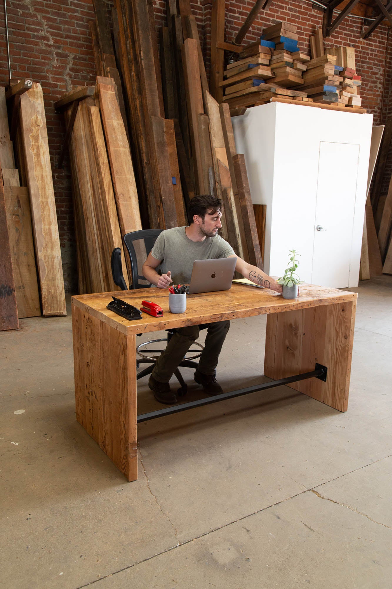 The Ruthie Computer Desk - Parkman Woodworks Store